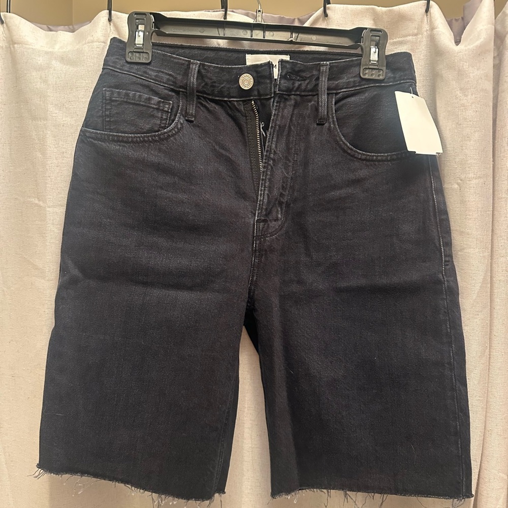 NWT Frame Denim High Rise Bermuda Inkwell Jean Shorts- Raw Hem Black Denim